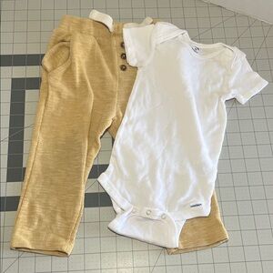 Gerber White and Tan Kids Matching Set